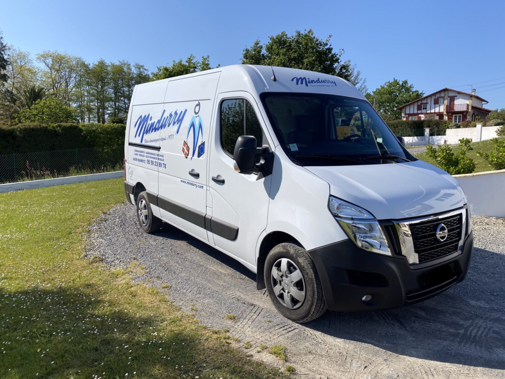camionnette de l'entreprise Mindurry Déménagement